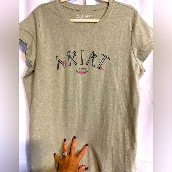 Ariat ladies tee. Sage green with little pink flowers around logo. Sz XL - Picture 2 of 4